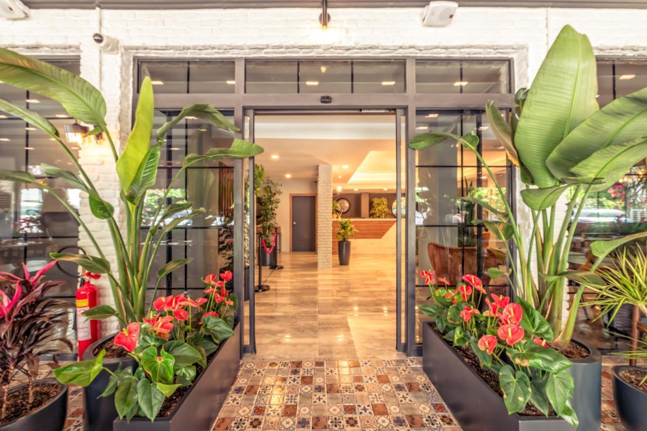 Casativo Hotels Lara Antalia Esterno foto